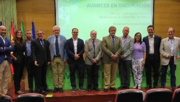«Hemos logrado aupar a Andalucía a la cabeza de la vacunación en España»